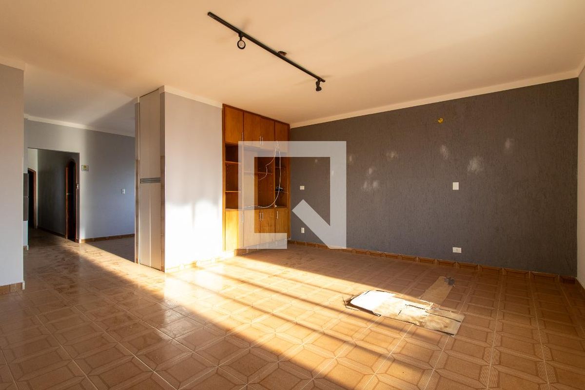 Casa à Venda - Barão Geraldo - Centro, 4 Quartos,  180 m2 em , Campinas - sp | SoloBR