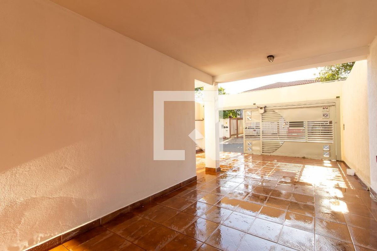 Casa à Venda - Barão Geraldo - Centro, 4 Quartos,  180 m2 em , Campinas - sp | SoloBR