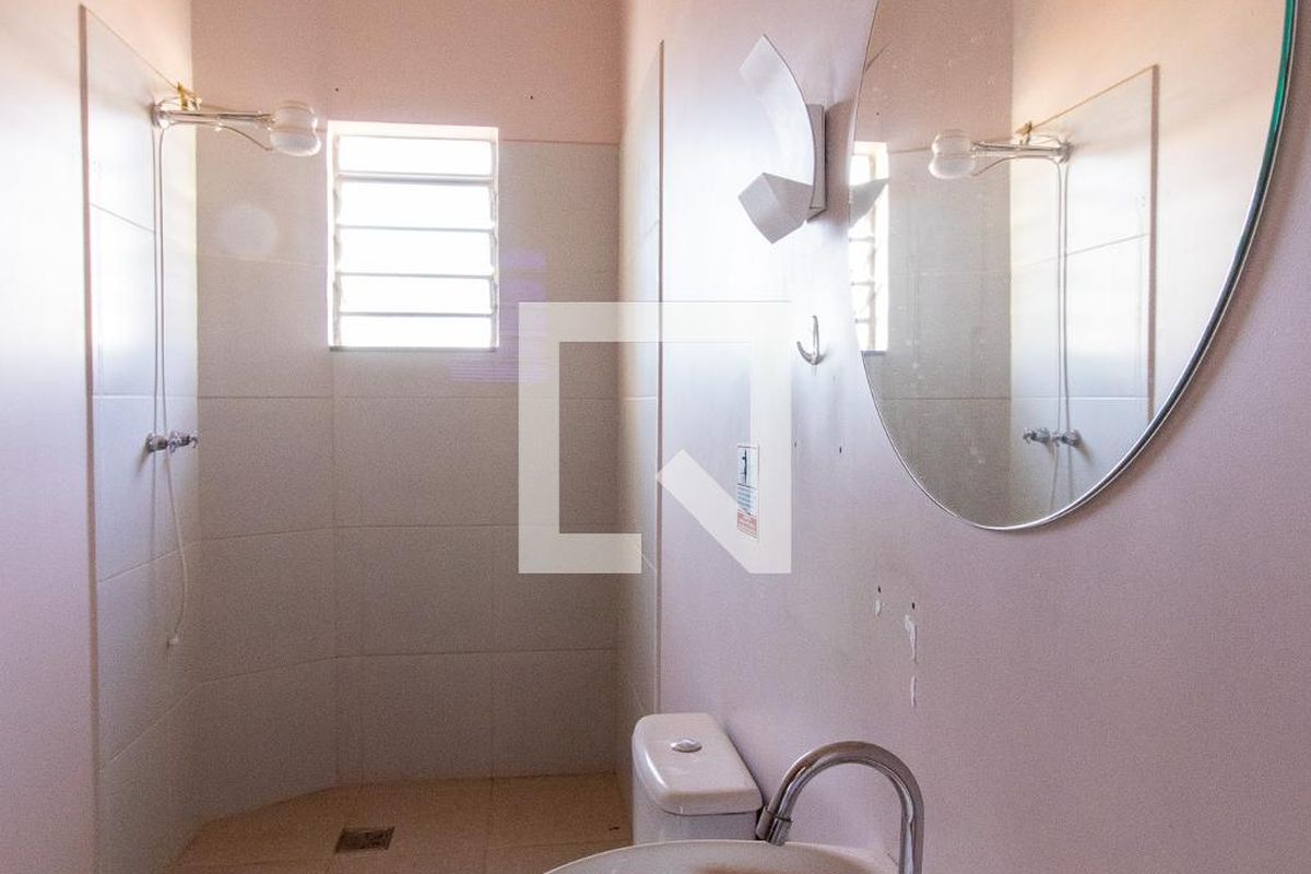 Casa à Venda - Barão Geraldo - Centro, 4 Quartos,  180 m2 em , Campinas - sp | SoloBR