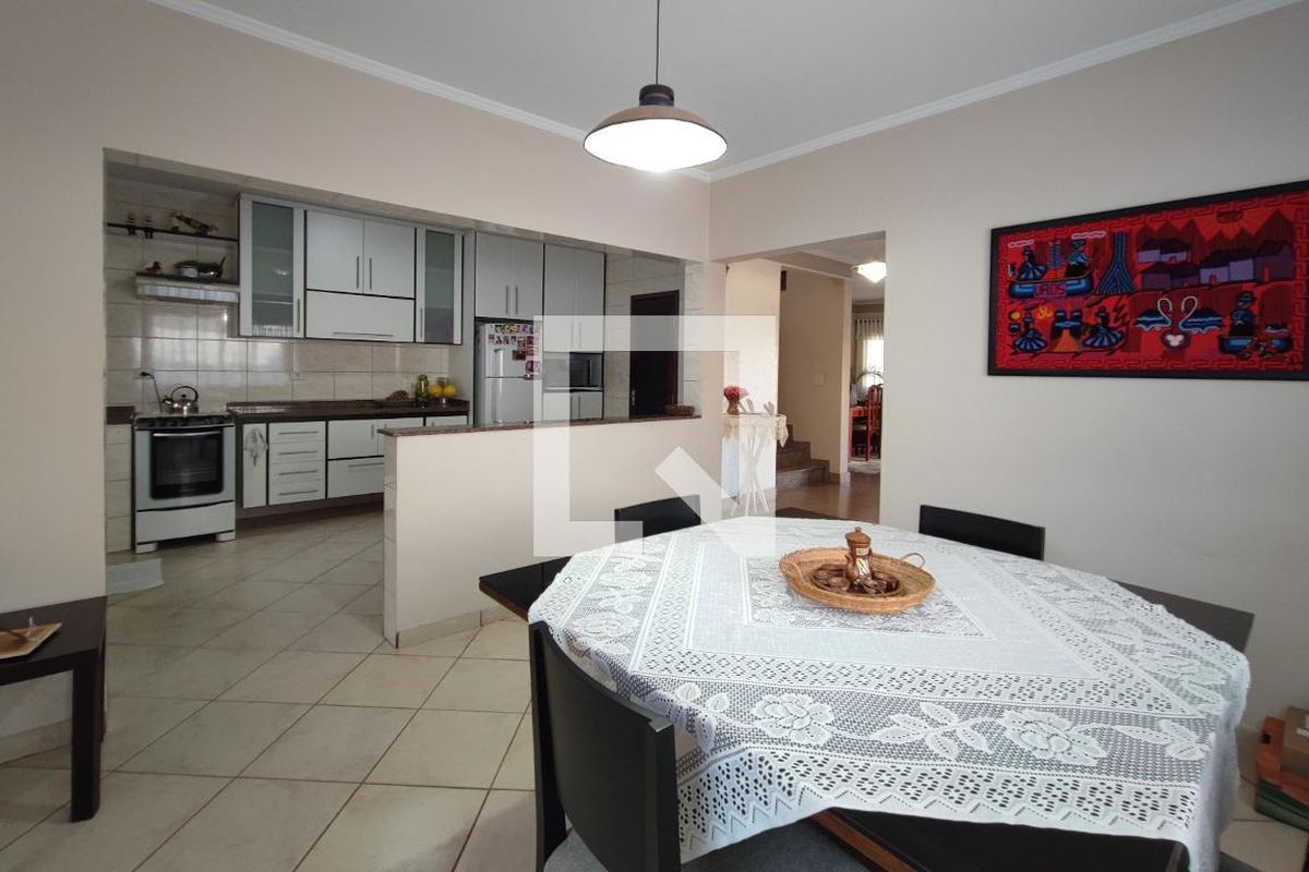 Casa à Venda - Parque Prado, 2 Quartos,  260 m2 em , Campinas - sp | SoloBR