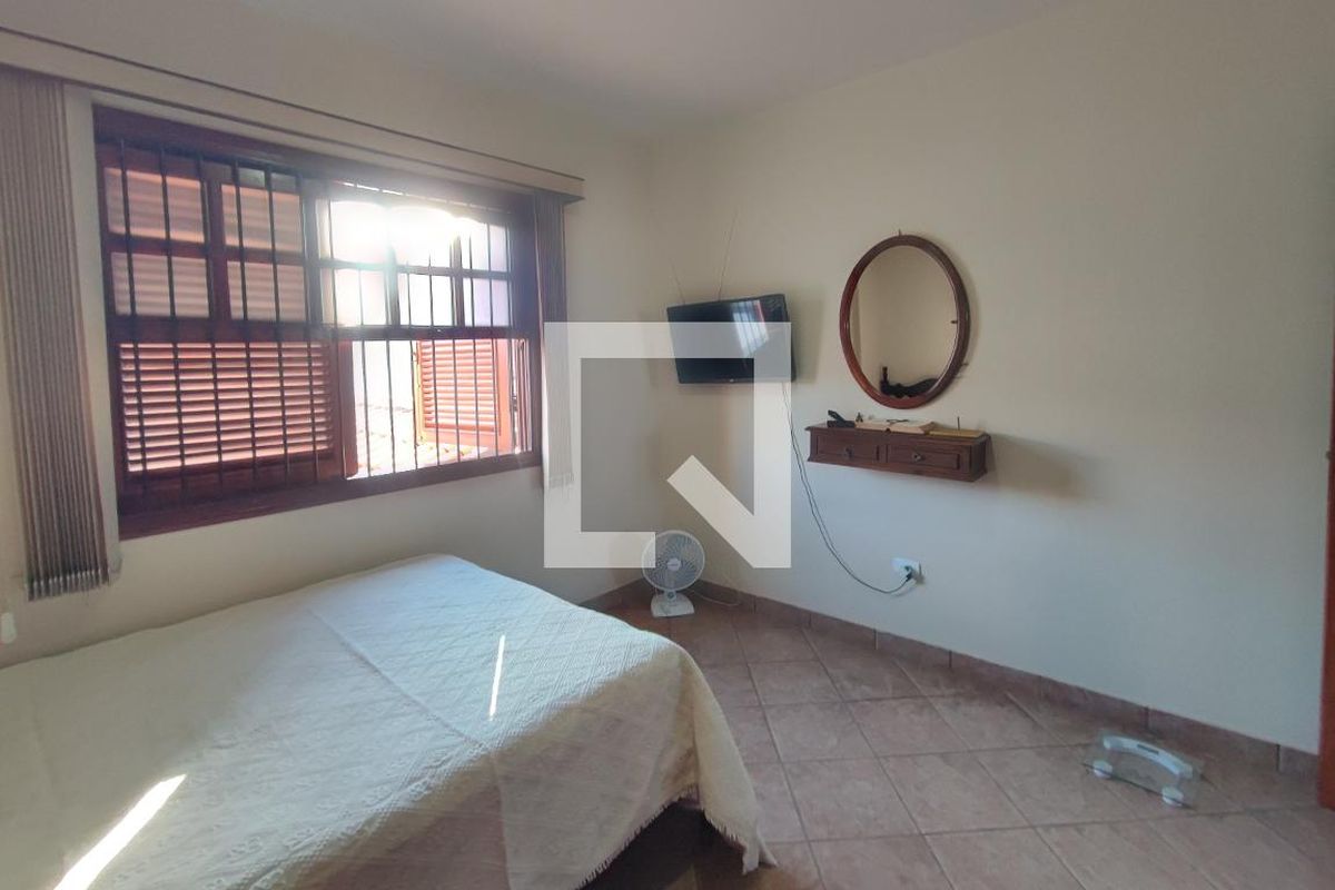 Casa à Venda - Parque Prado, 2 Quartos,  260 m2 em , Campinas - sp | SoloBR