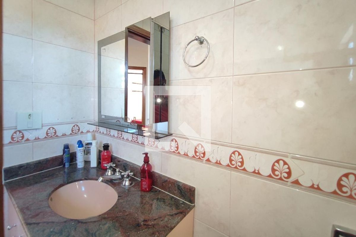 Casa à Venda - Parque Prado, 2 Quartos,  260 m2 em , Campinas - sp | SoloBR