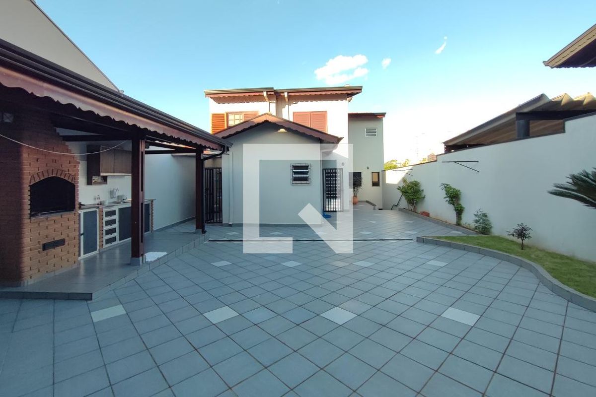 Casa à Venda - Parque Prado, 2 Quartos,  260 m2 em , Campinas - sp | SoloBR