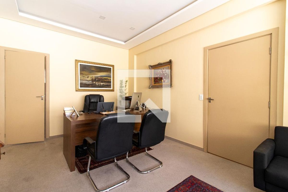 Casa à Venda - Cambuí, 5 Quartos,  304 m2 em , Campinas - sp | SoloBR