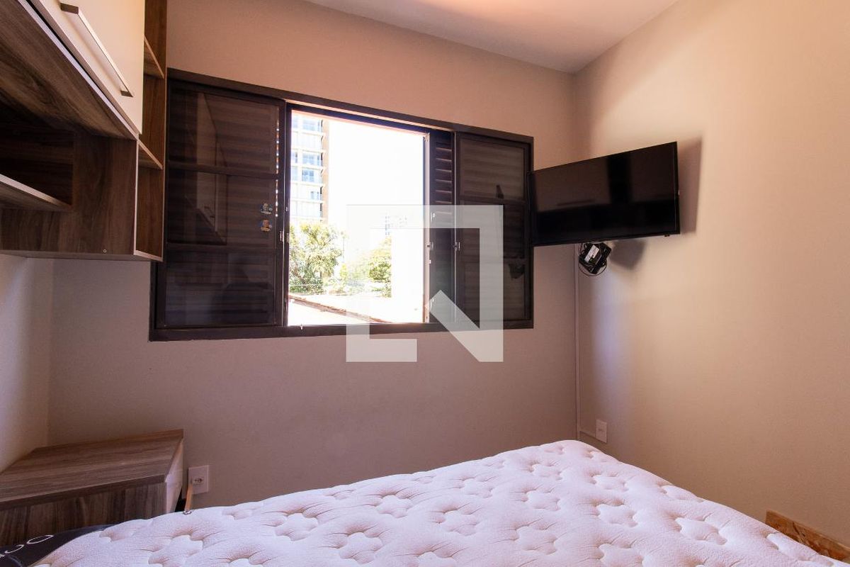 Casa à Venda - Cambuí, 5 Quartos,  304 m2 em , Campinas - sp | SoloBR