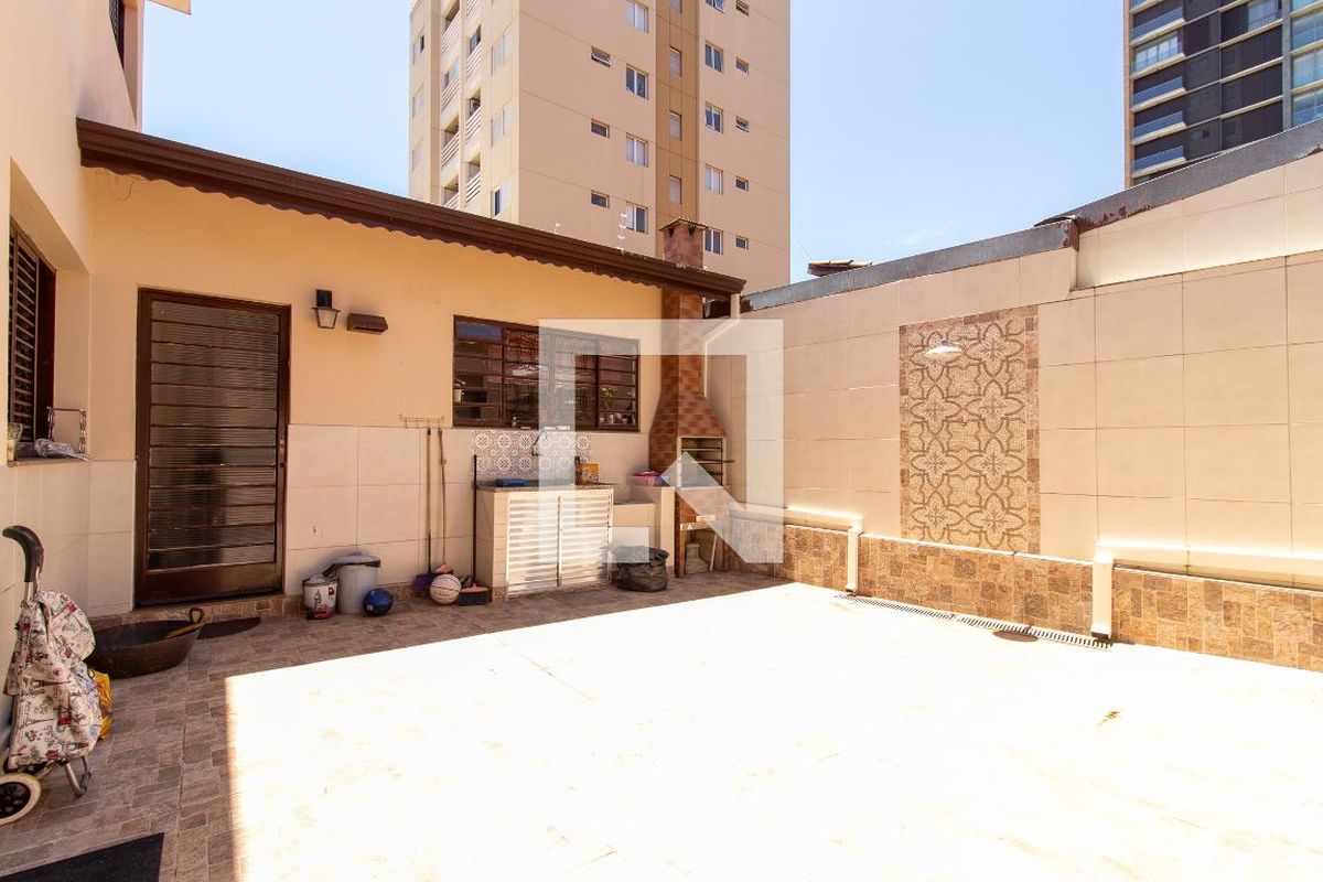 Casa à Venda - Cambuí, 5 Quartos,  304 m2 em , Campinas - sp | SoloBR