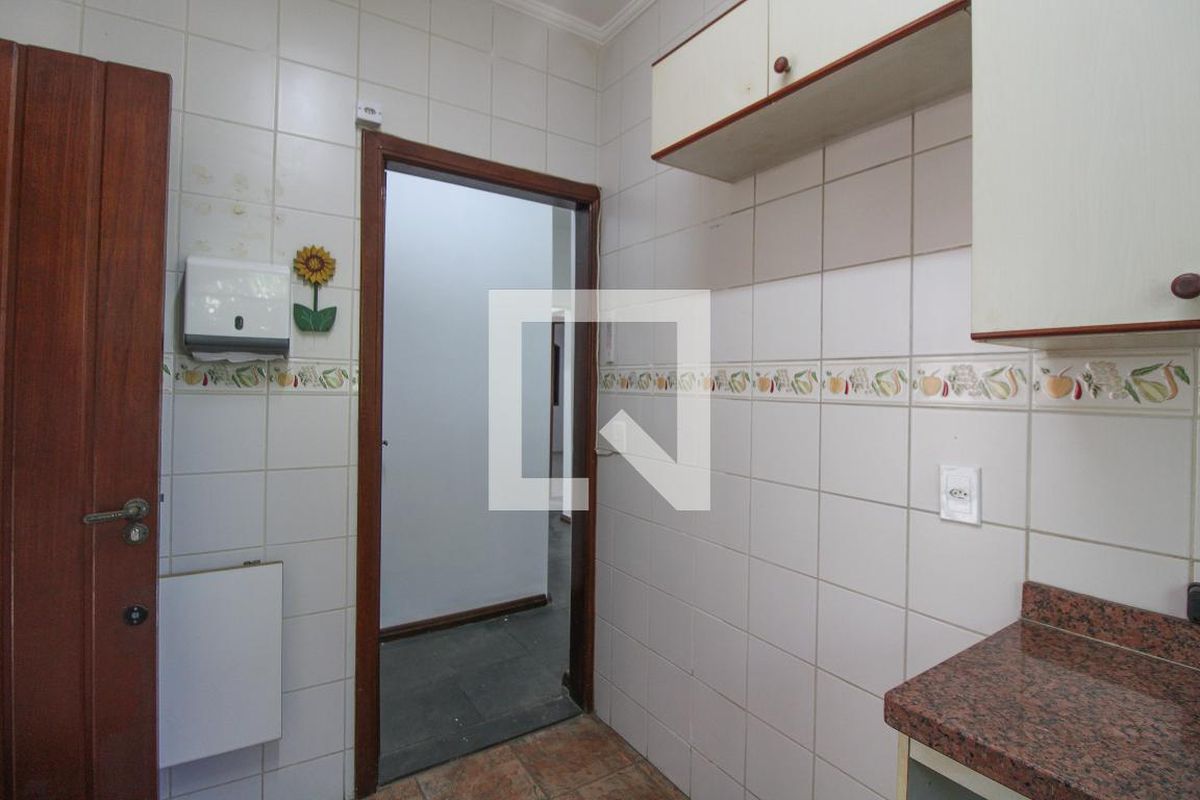 Casa à Venda - Jardim Planalto, 2 Quartos,  330 m2 em , Campinas - sp | SoloBR