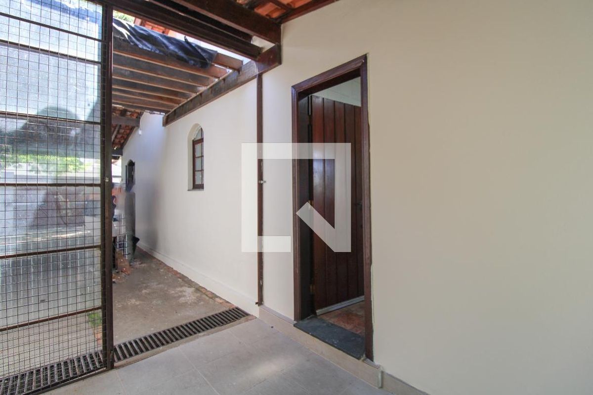 Casa à Venda - Jardim Planalto, 2 Quartos,  330 m2 em , Campinas - sp | SoloBR