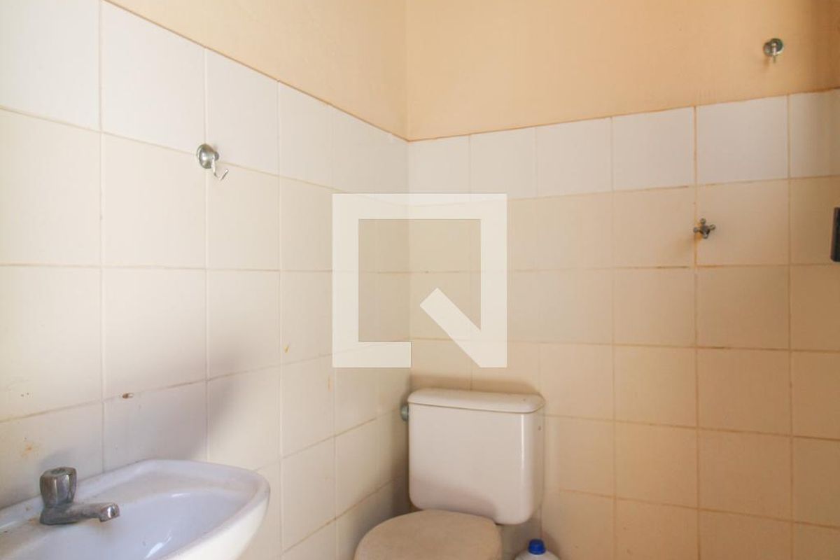 Casa à Venda - Jardim Planalto, 2 Quartos,  330 m2 em , Campinas - sp | SoloBR