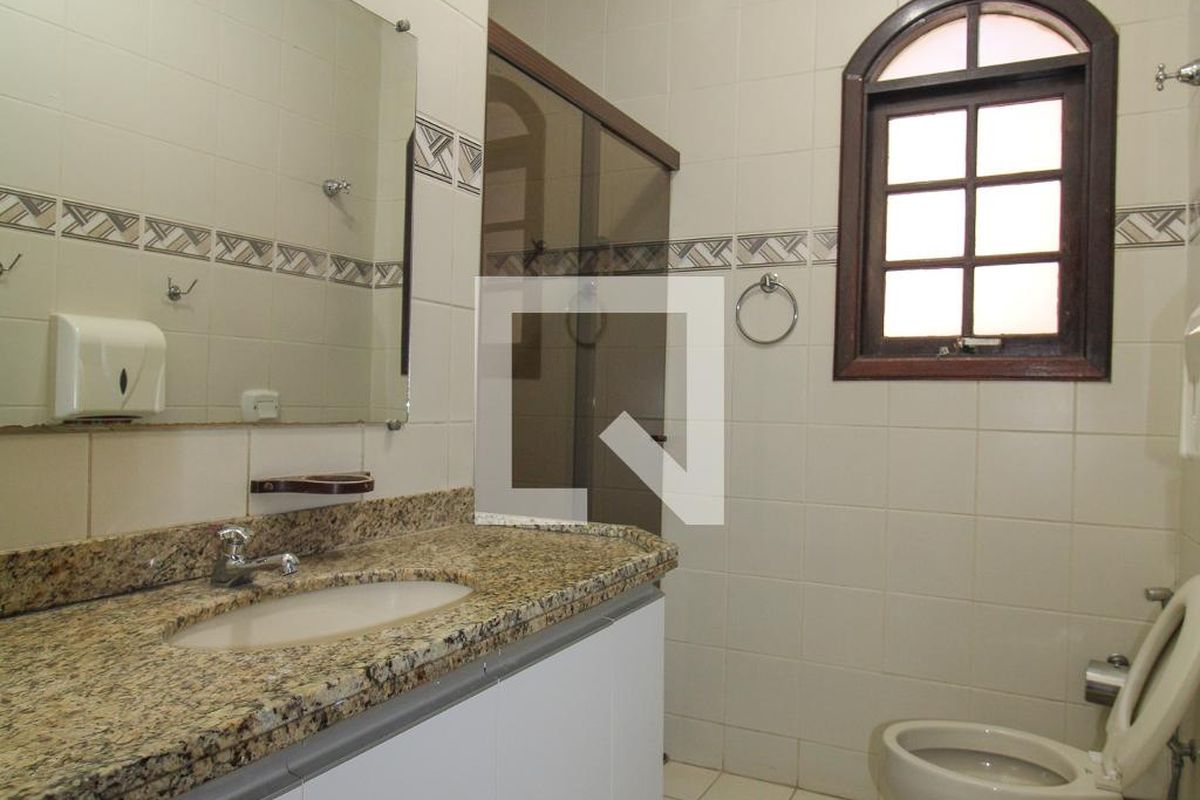 Casa à Venda - Jardim Planalto, 2 Quartos,  330 m2 em , Campinas - sp | SoloBR