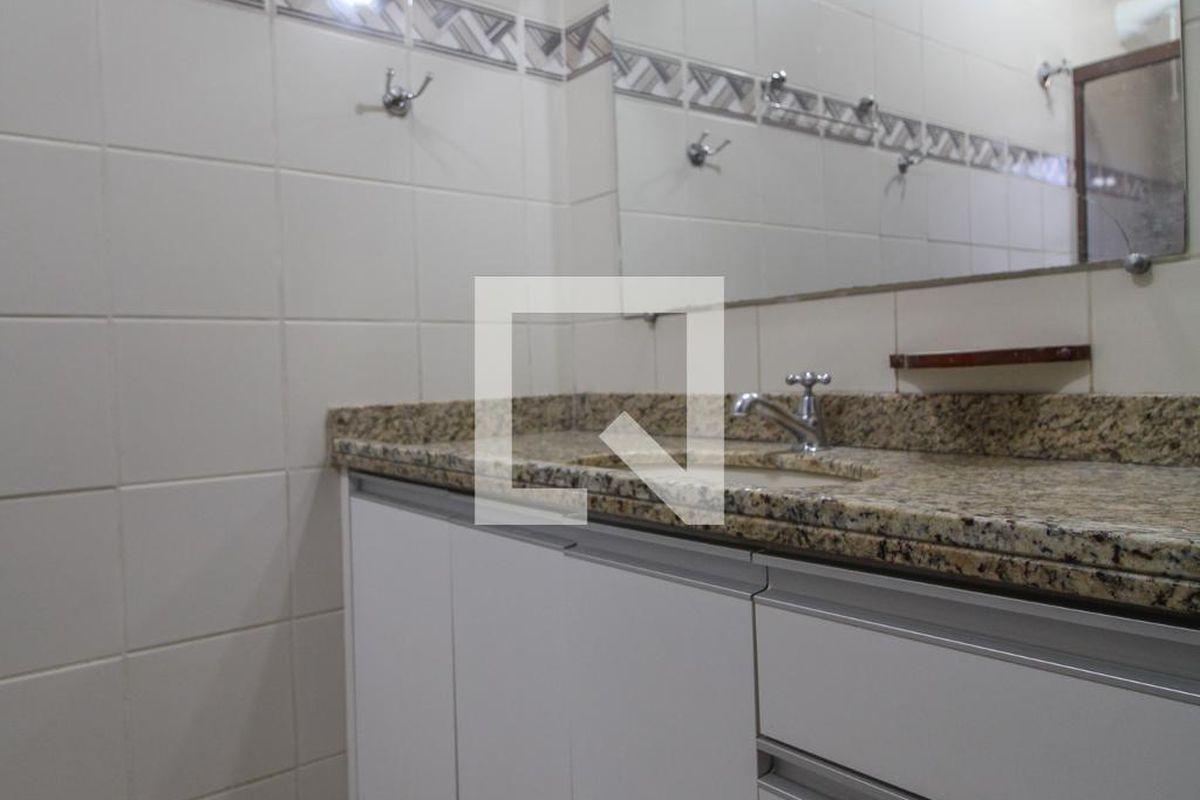 Casa à Venda - Jardim Planalto, 2 Quartos,  330 m2 em , Campinas - sp | SoloBR