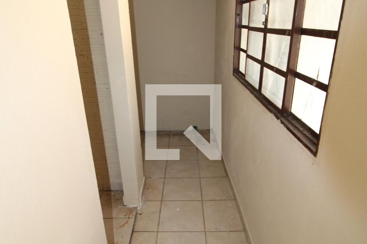 Casa à Venda - Jardim Planalto, 2 Quartos,  330 m2 em , Campinas - sp | SoloBR