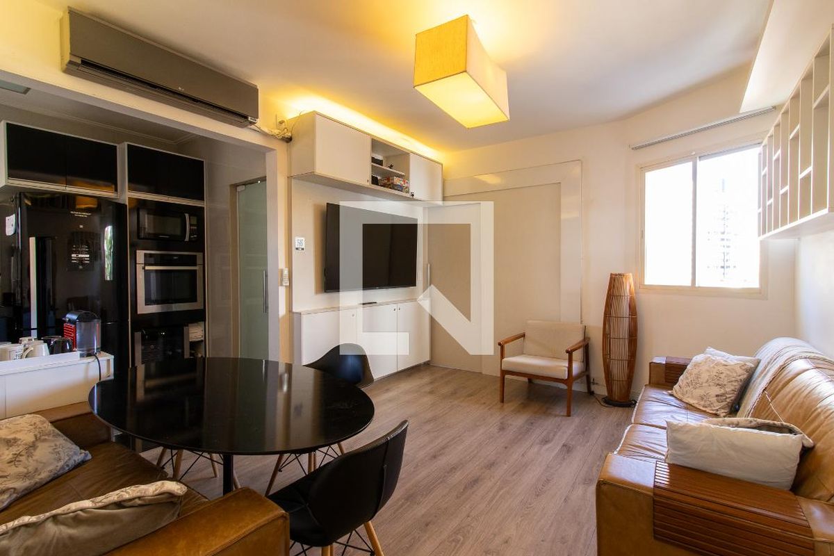 Apartamento à Venda - Cambuí, 1 Quarto,  50 m2 em , Campinas - sp | SoloBR