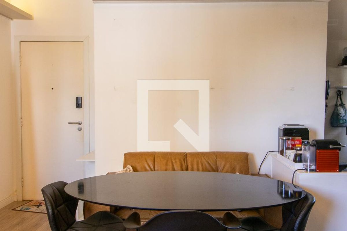 Apartamento à Venda - Cambuí, 1 Quarto,  50 m2 em , Campinas - sp | SoloBR