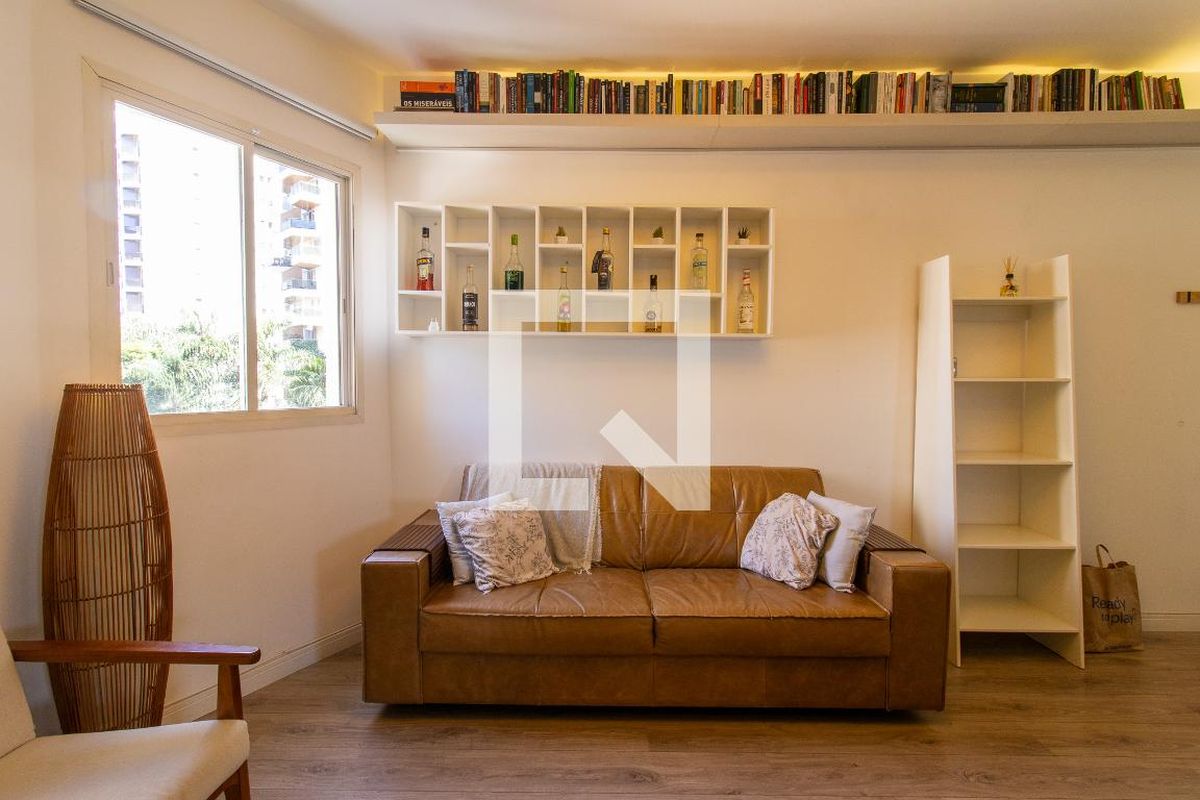 Apartamento à Venda - Cambuí, 1 Quarto,  50 m2 em , Campinas - sp | SoloBR