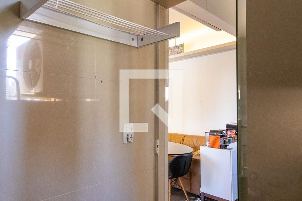 Apartamento à Venda - Cambuí, 1 Quarto,  50 m2 em , Campinas - sp | SoloBR