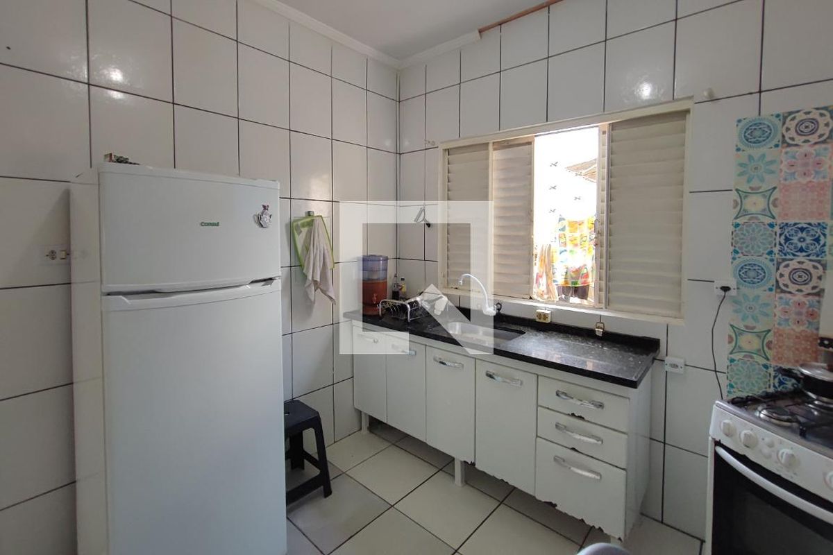 Casa à Venda - Parque Prado, 2 Quartos,  150 m2 em , Campinas - sp | SoloBR