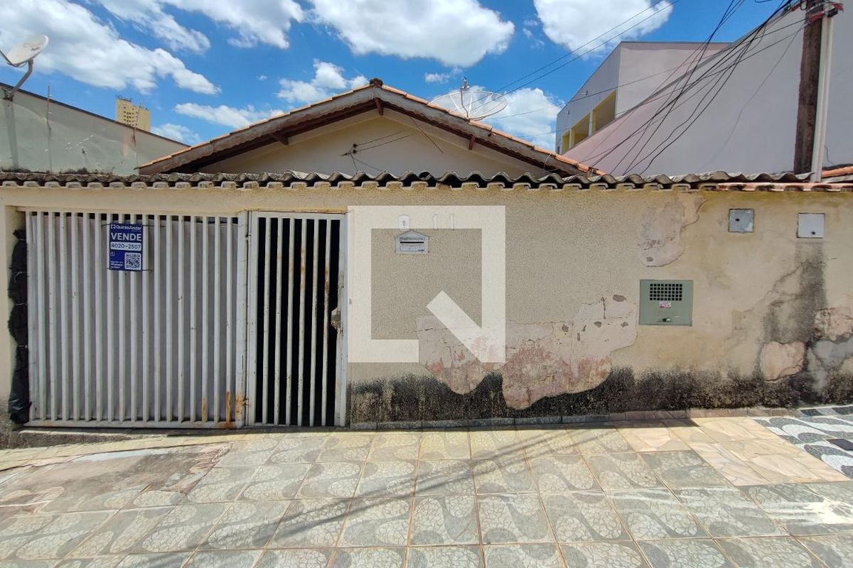 Casa à Venda - Parque Prado, 2 Quartos,  150 m2 em , Campinas - sp | SoloBR