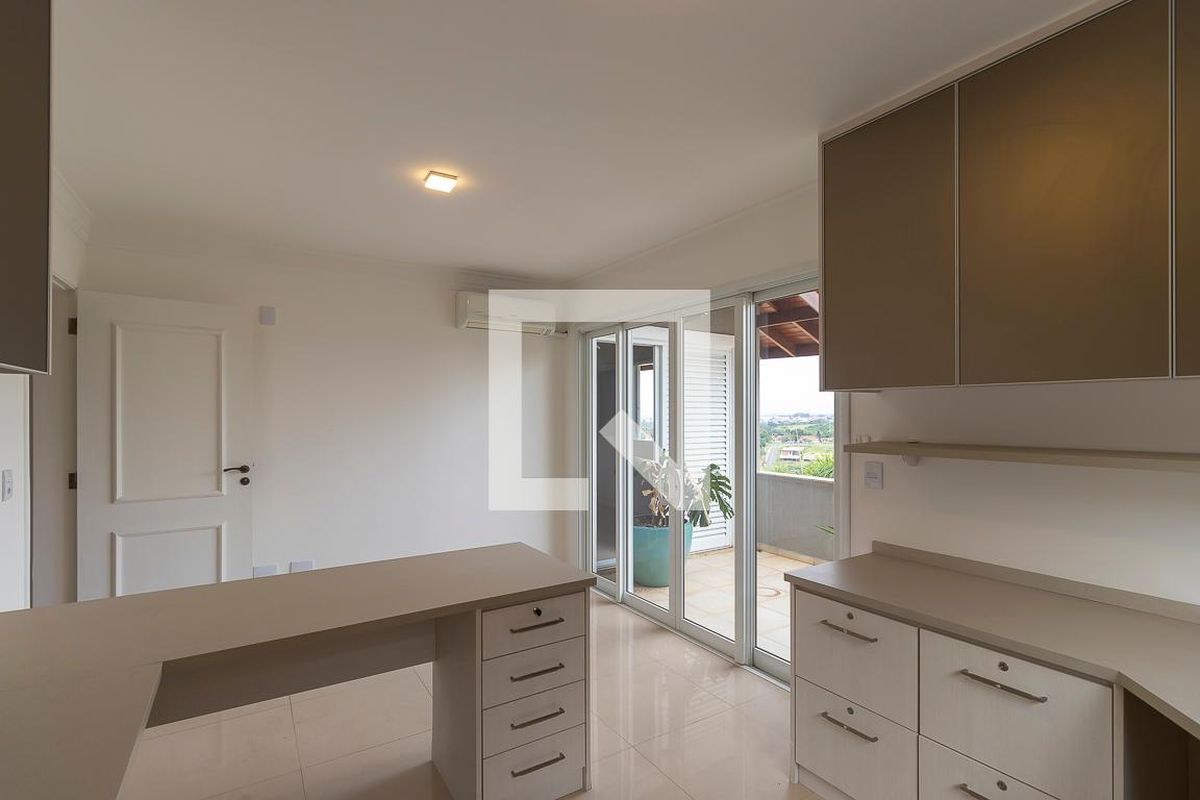 Casa à Venda - Swiss Park, 4 Quartos,  360 m2 em , Campinas - sp | SoloBR