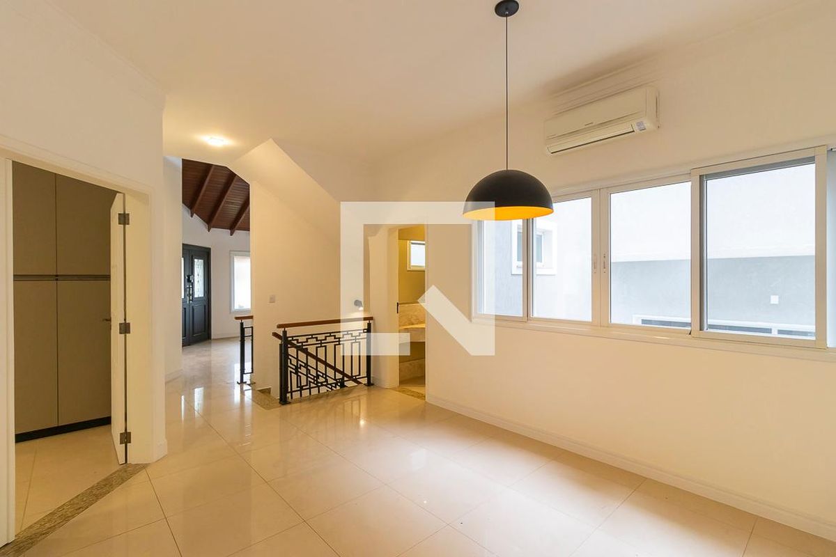Casa à Venda - Swiss Park, 4 Quartos,  360 m2 em , Campinas - sp | SoloBR