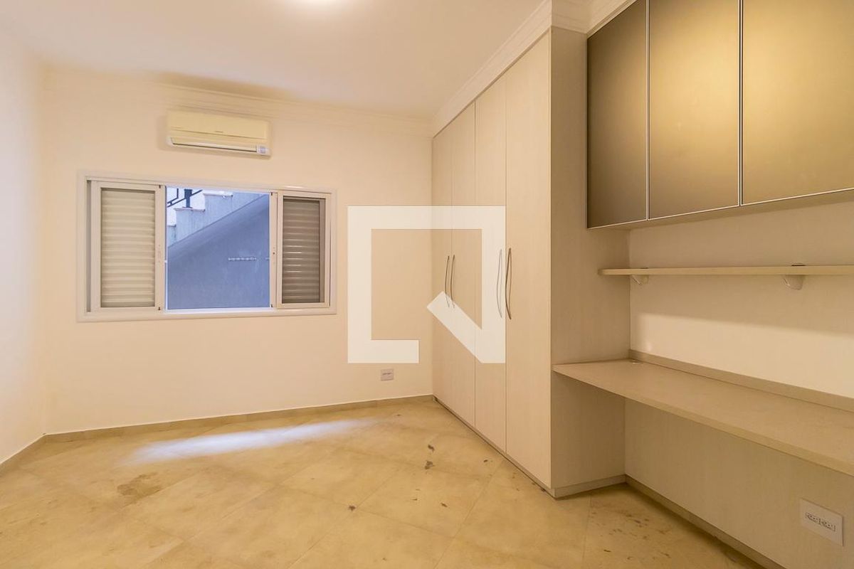 Casa à Venda - Swiss Park, 4 Quartos,  360 m2 em , Campinas - sp | SoloBR