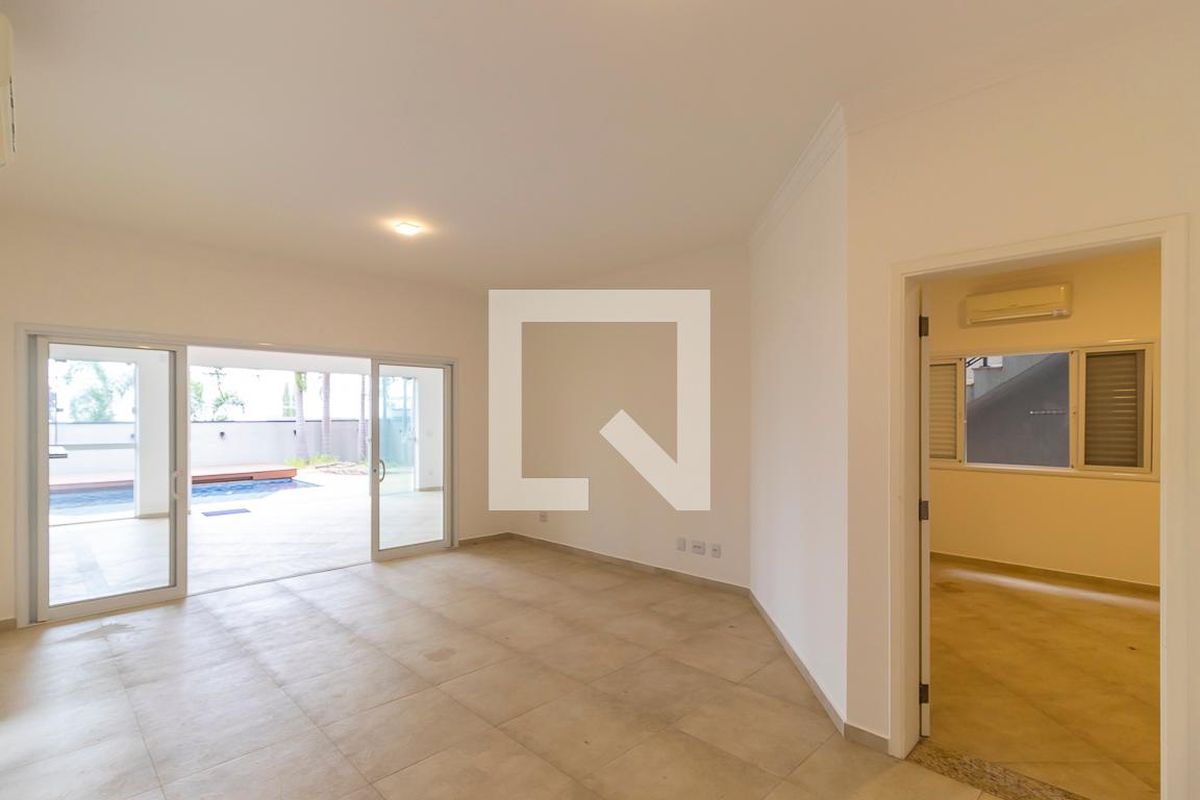 Casa à Venda - Swiss Park, 4 Quartos,  360 m2 em , Campinas - sp | SoloBR