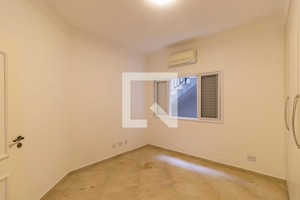 Casa à Venda - Swiss Park, 4 Quartos,  360 m2 em , Campinas - sp | SoloBR