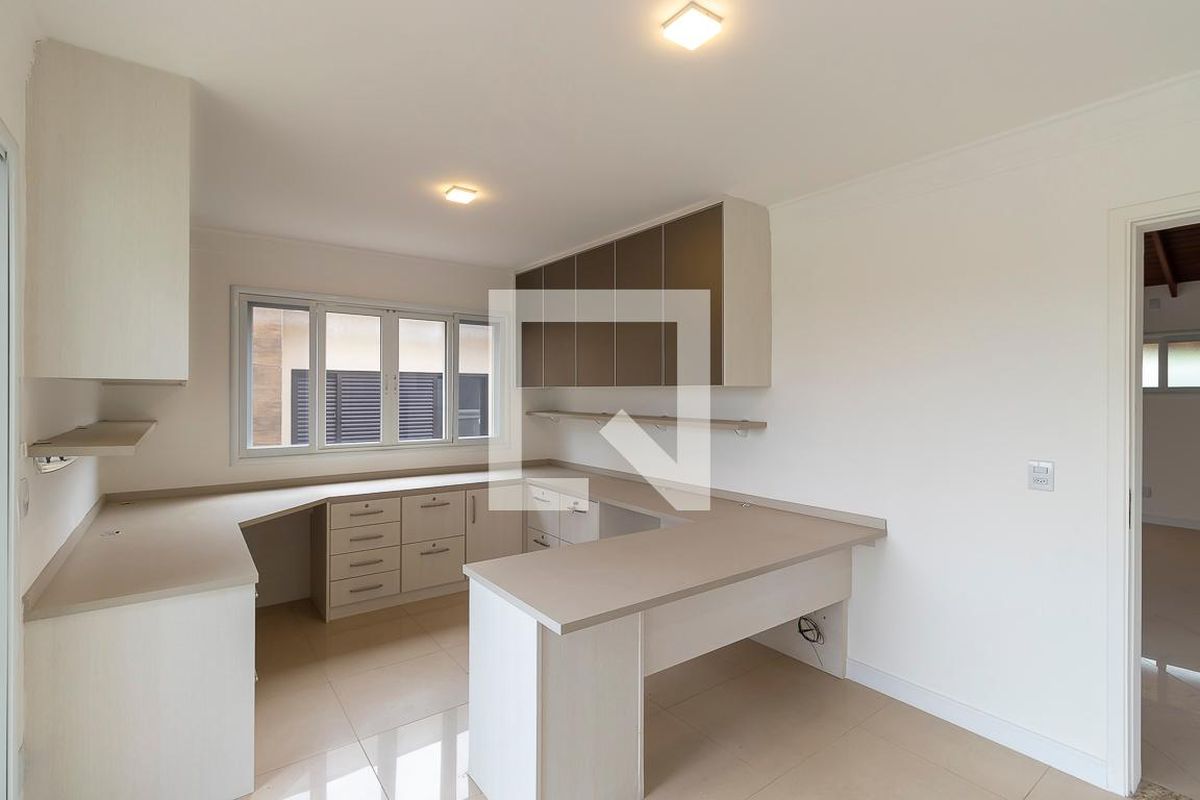 Casa à Venda - Swiss Park, 4 Quartos,  360 m2 em , Campinas - sp | SoloBR