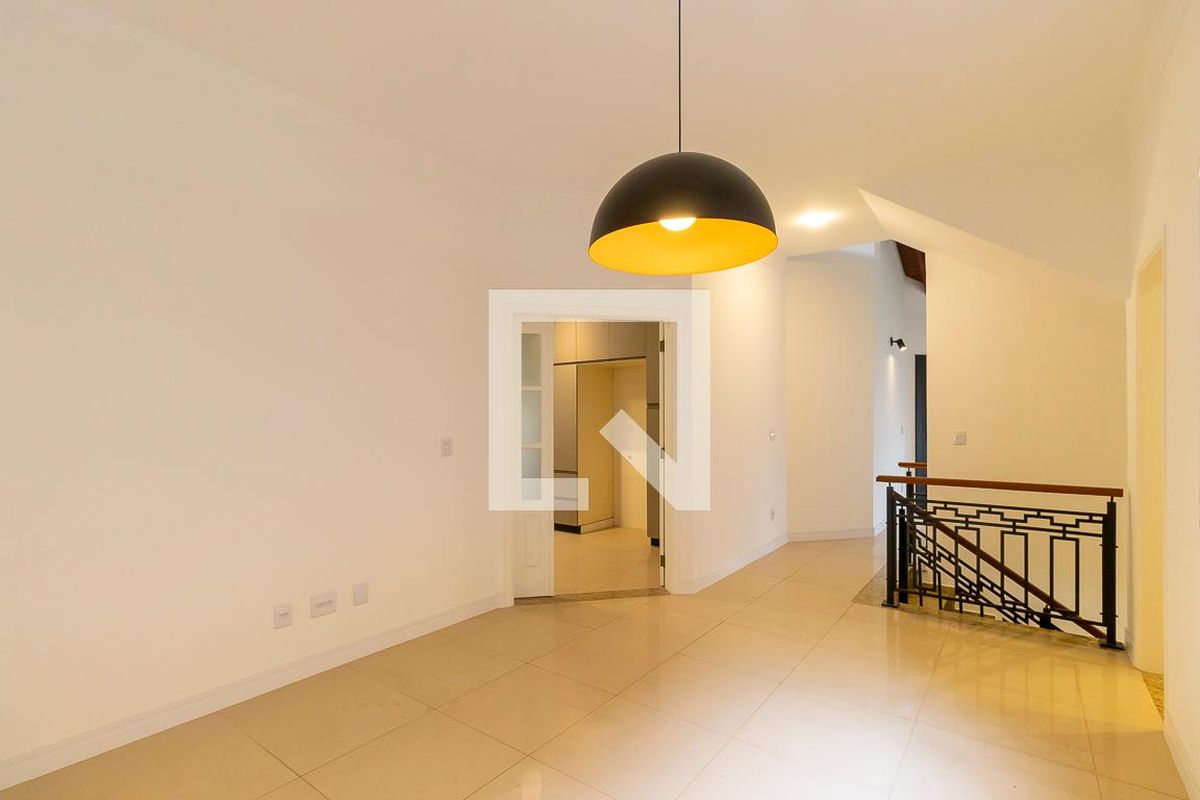 Casa à Venda - Swiss Park, 4 Quartos,  360 m2 em , Campinas - sp | SoloBR