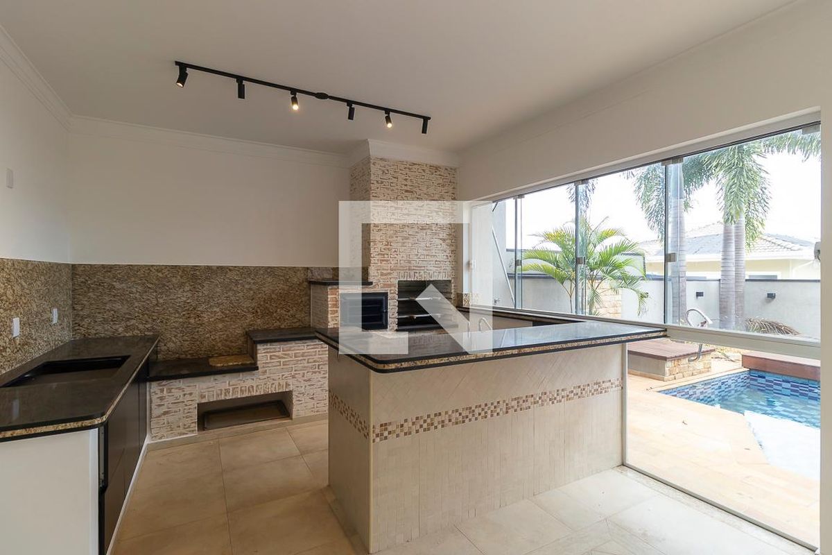 Casa à Venda - Swiss Park, 4 Quartos,  360 m2 em , Campinas - sp | SoloBR