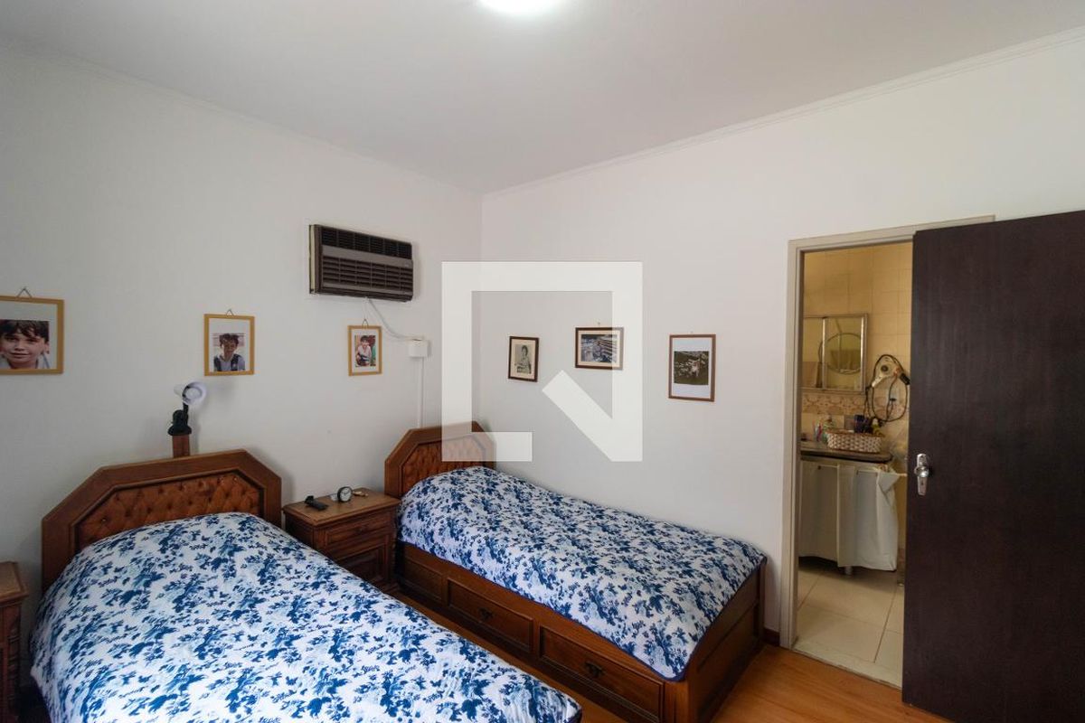 Casa à Venda - Jardim Planalto, 4 Quartos,  400 m2 em , Campinas - sp | SoloBR