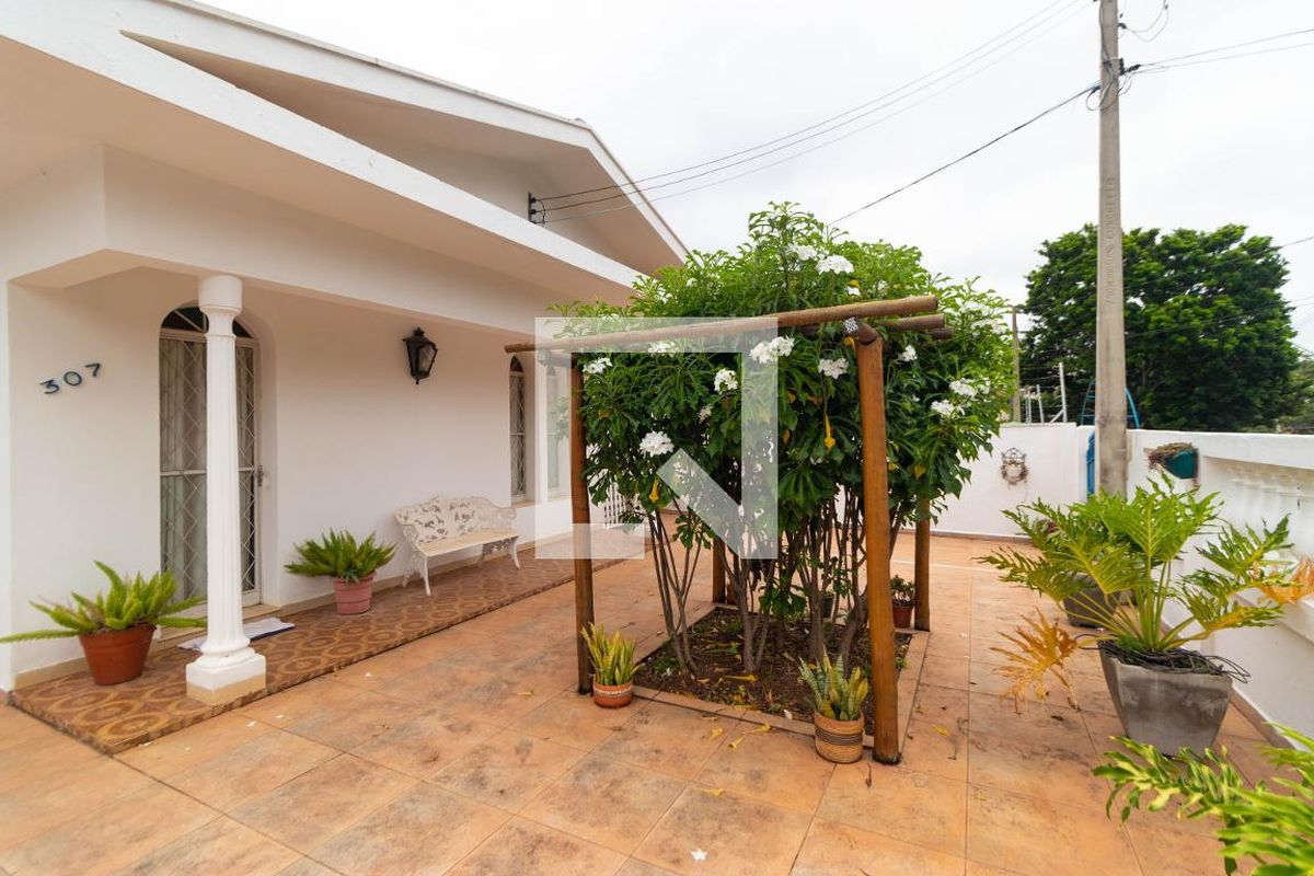 Casa à Venda - Jardim Planalto, 4 Quartos,  400 m2 em , Campinas - sp | SoloBR