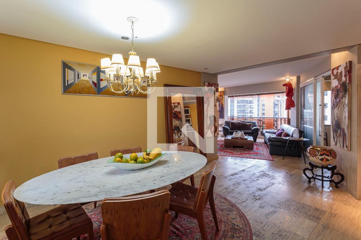 Apartamento, 4 quartos, 250 m² - Foto 1