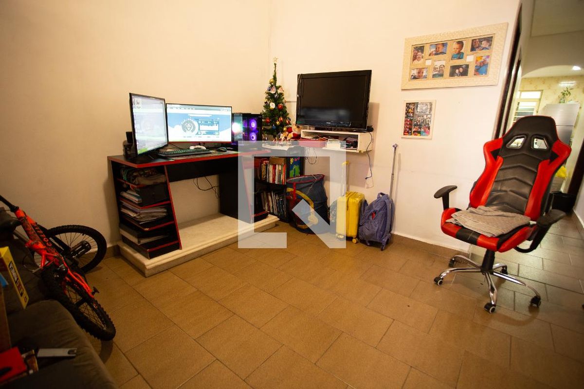 Casa, 3 quartos, 250 m² - Foto 2