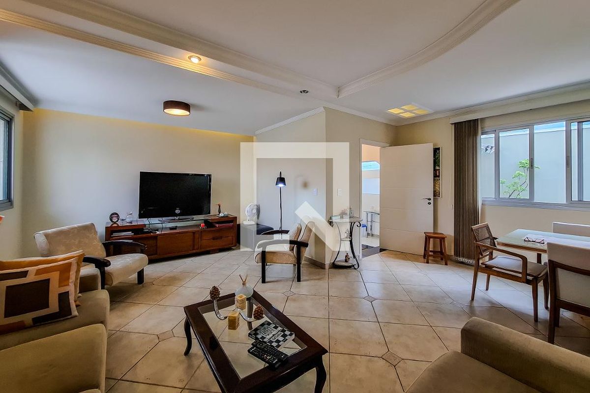 Casa, 3 quartos, 220 m² - Foto 1