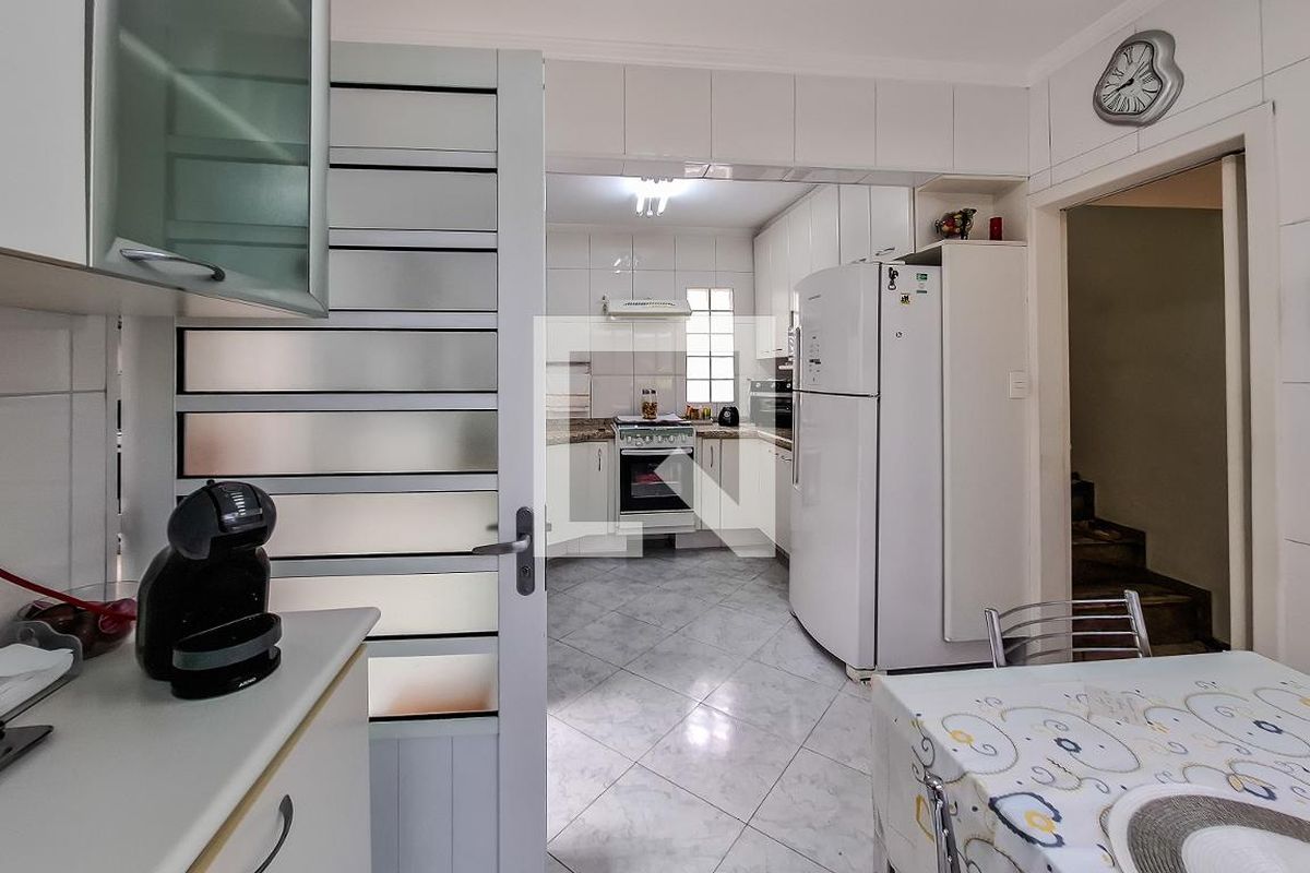 Casa, 3 quartos, 220 m² - Foto 48