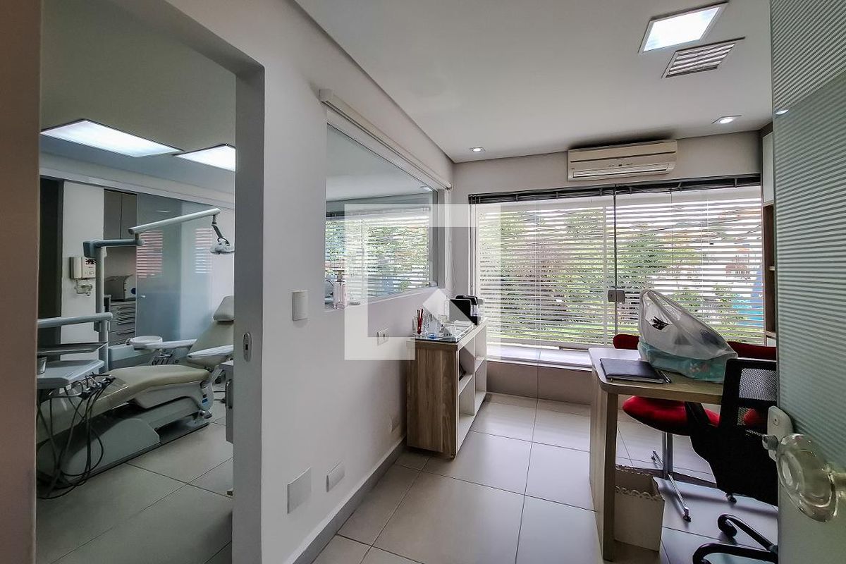 Casa, 3 quartos, 220 m² - Foto 77