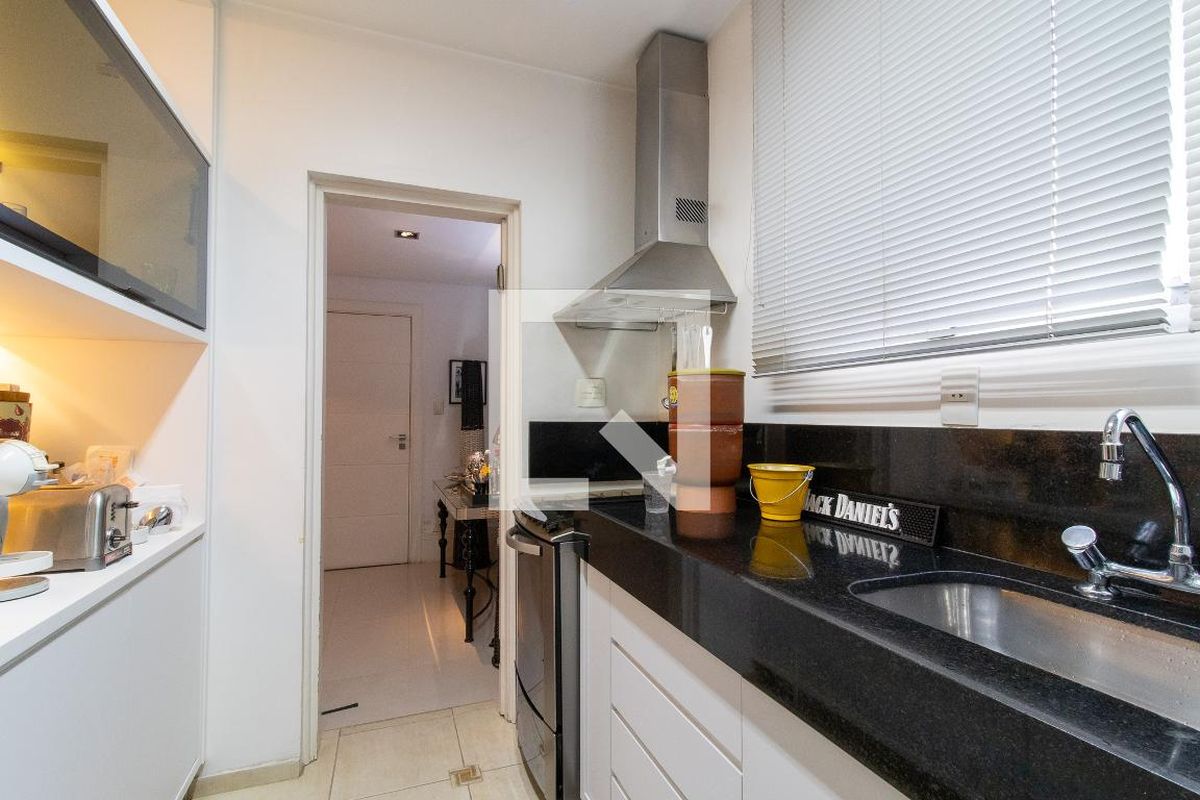 Apartamento à Venda - Cambuí, 2 Quartos,  151 m2 em , Campinas - sp | SoloBR