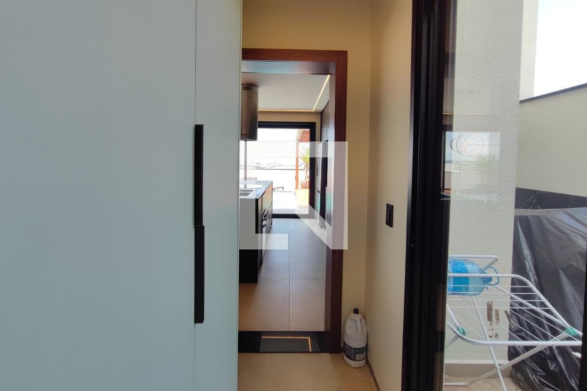 Casa à Venda - Swiss Park, 3 Quartos,  290 m2 em , Campinas - sp | SoloBR