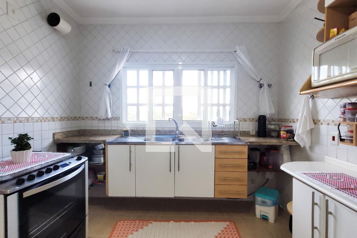 Casa à Venda - Taquaral, 4 Quartos,  360 m2 em , Campinas - sp | SoloBR