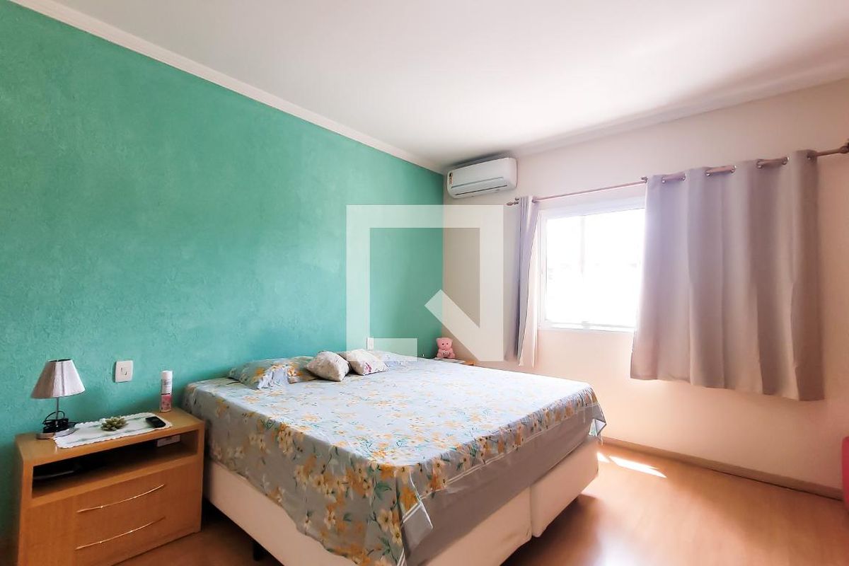Casa à Venda - Taquaral, 4 Quartos,  360 m2 em , Campinas - sp | SoloBR