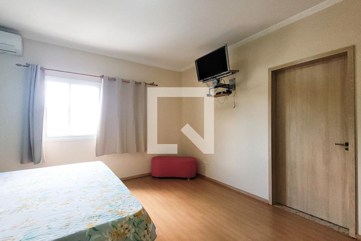 Casa à Venda - Taquaral, 4 Quartos,  360 m2 em , Campinas - sp | SoloBR