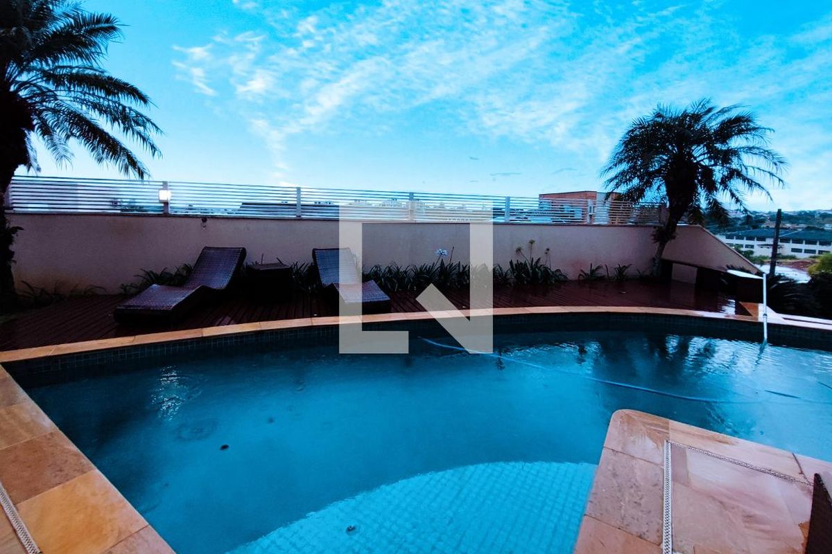 Casa à Venda - Swiss Park, 3 Quartos,  540 m2 em , Campinas - sp | SoloBR