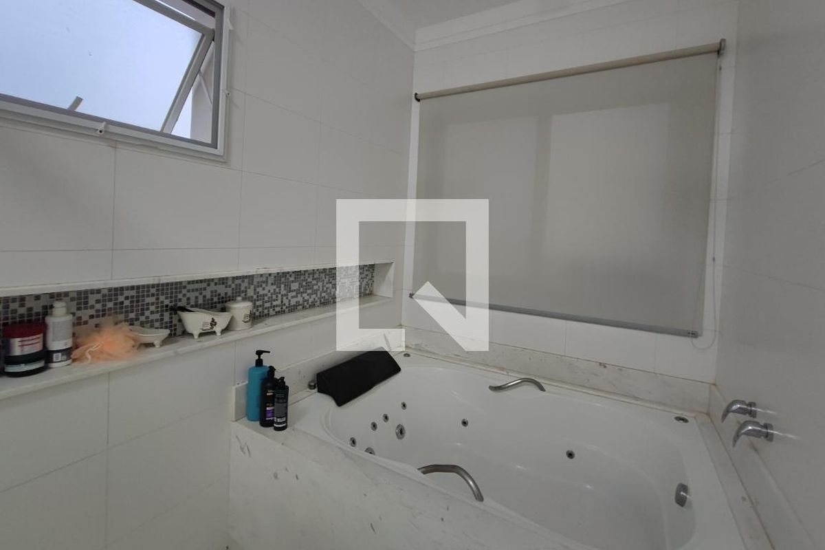 Casa à Venda - Swiss Park, 3 Quartos,  540 m2 em , Campinas - sp | SoloBR