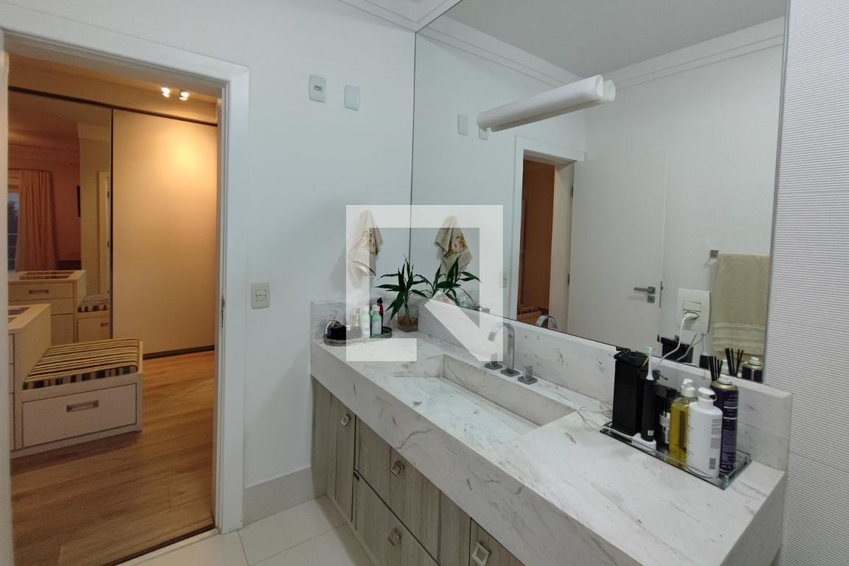 Casa à Venda - Swiss Park, 3 Quartos,  540 m2 em , Campinas - sp | SoloBR