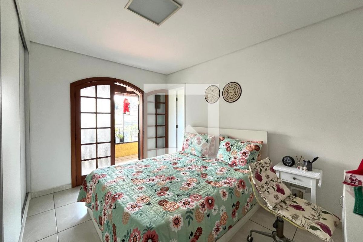 Casa, 4 quartos, 220 m² - Foto 28