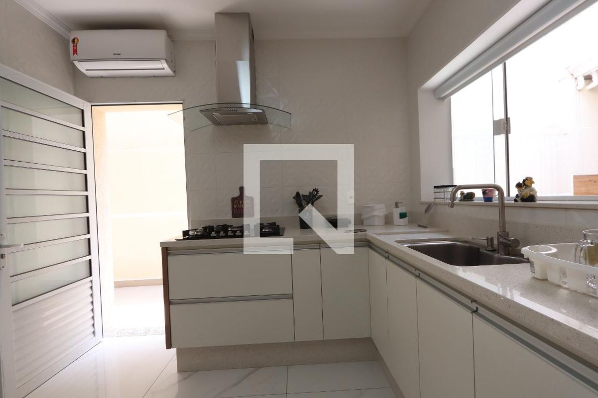 Casa, 3 quartos, 300 m² - Foto 38