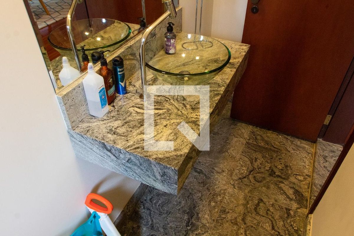 Casa à Venda - Lot. Alphaville Campinas, 3 Quartos,  480 m2 em , Campinas - sp | SoloBR