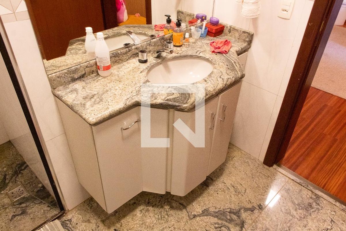 Casa à Venda - Lot. Alphaville Campinas, 3 Quartos,  480 m2 em , Campinas - sp | SoloBR