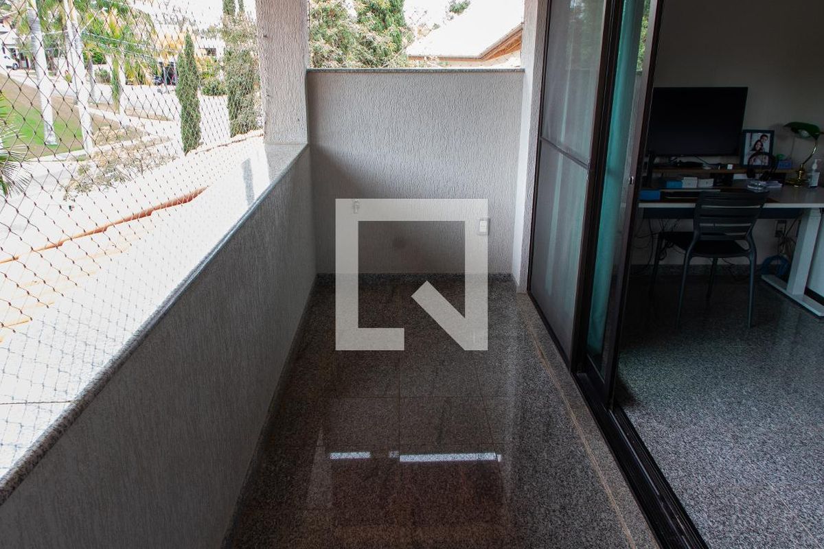 Casa à Venda - Lot. Alphaville Campinas, 3 Quartos,  480 m2 em , Campinas - sp | SoloBR